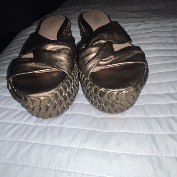 Rachel Zoe Bronze Polly twisted flatform sandal. Sz 7.5 - Picture 3 of 7